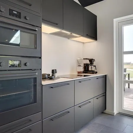 Holiday home Moreen - 1-5km From The Sea By Interhome *