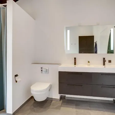 Moreen - 1-5km From The Sea By Interhome Lokken