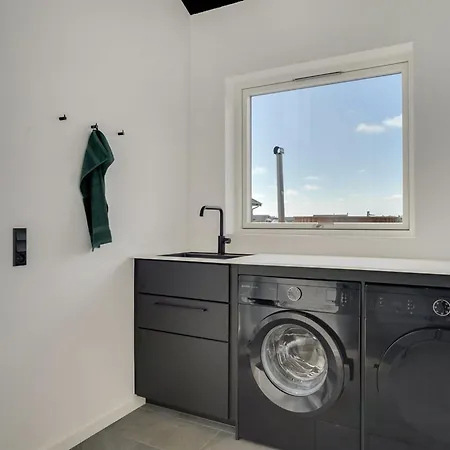 Moreen - 1-5km From The Sea By Interhome *