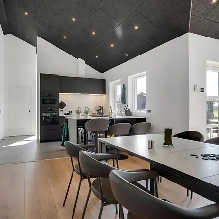 Moreen - 1-5km From The Sea By Interhome * Lokken