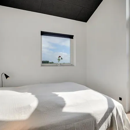Holiday home Moreen - 1-5km From The Sea By Interhome *